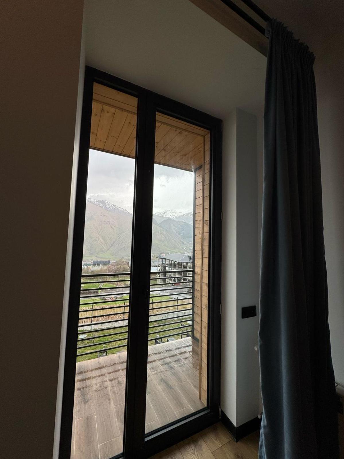 Kazbegi Hotel Grand View Екстериор снимка